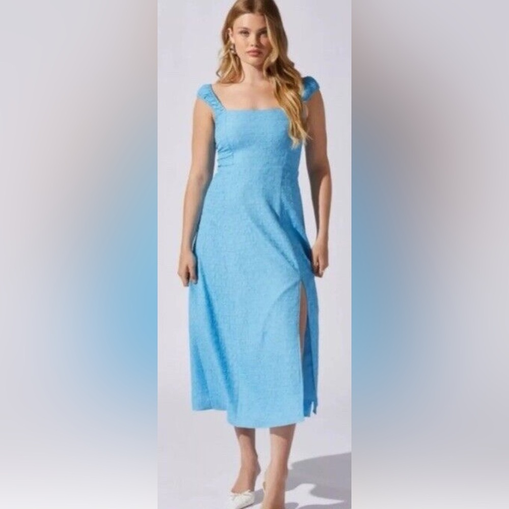 NWT Astr the label crinkle dress